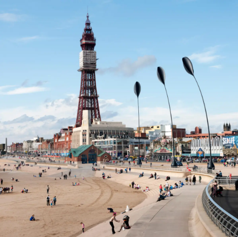 £1000 HOLIDAY VOUCHER OF YOUR CHOICE
